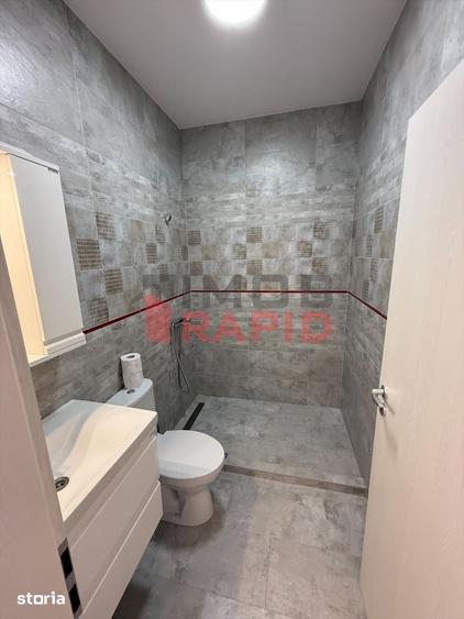 Apartament cu 4 camere decomandat în Central