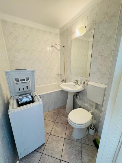 Apartament cu 2 camere semidecomandat, mobilat în P-ța Unirii