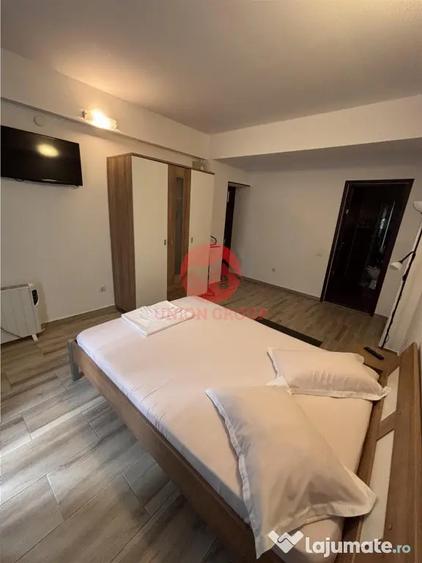 Casă cu 8 camere cu Teren 200 Mp în Central