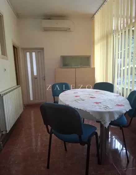 Apartament cu 2 camere semidecomandat, mobilat în Complex Studențesc