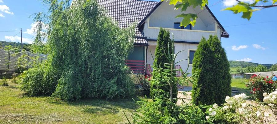 Casă cu 4 camere în Exterior Vest