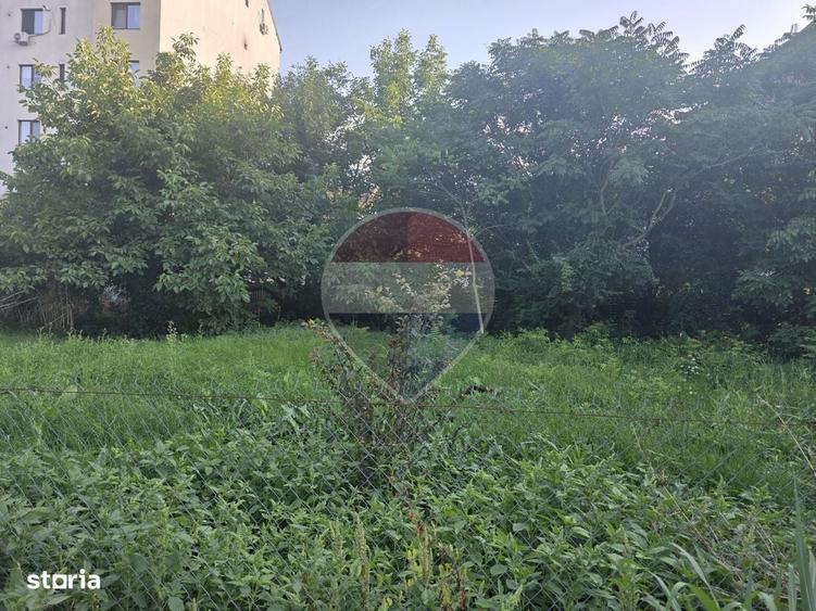 Spațiu comercial, în Militari