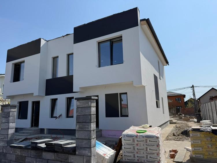 Casă cu 3 camere cu Teren 200 Mp în Berceni
