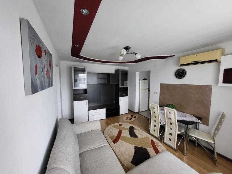 Apartament cu 2 camere semidecomandat în Hipodrom
