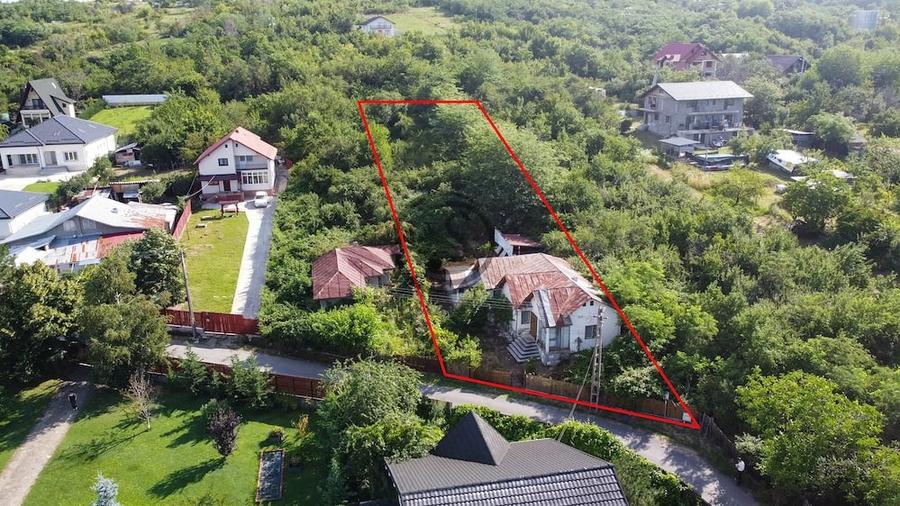 Casă cu 5 camere cu Teren 2407 Mp în Găgeni