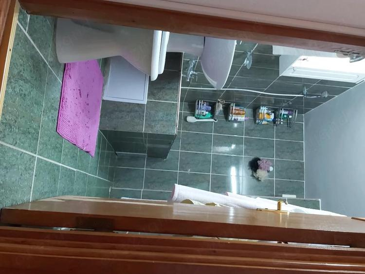 Apartament cu 4 camere decomandat în Sebastian