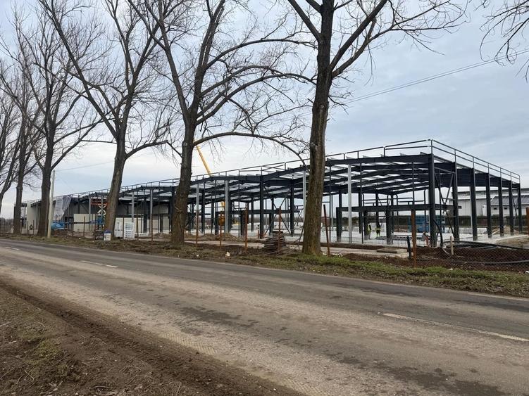 Spațiu industrial, de 535 mp, în Petrăchioaia