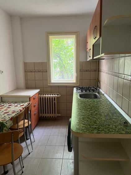 Apartament cu 2 camere decomandat în Exterior Vest