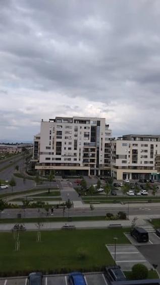 Apartament cu 3 camere decomandat, mobilat în 13 Decembrie