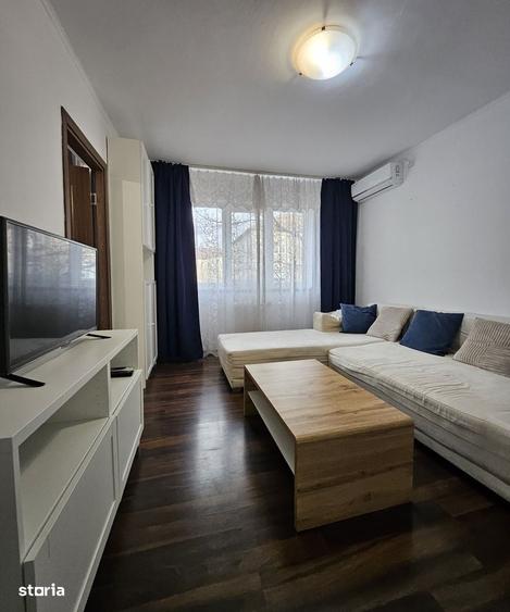 Apartament cu 3 camere decomandat în Nufărul