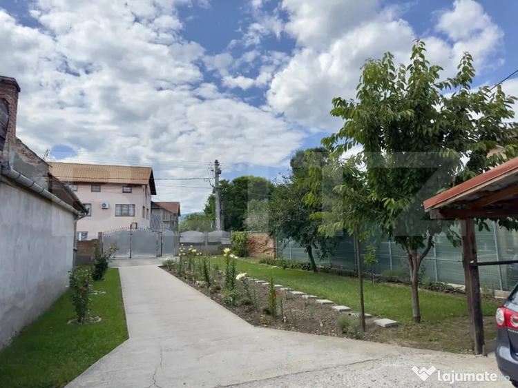Casă cu 7 camere cu Teren 2200 Mp în Vințu de Jos