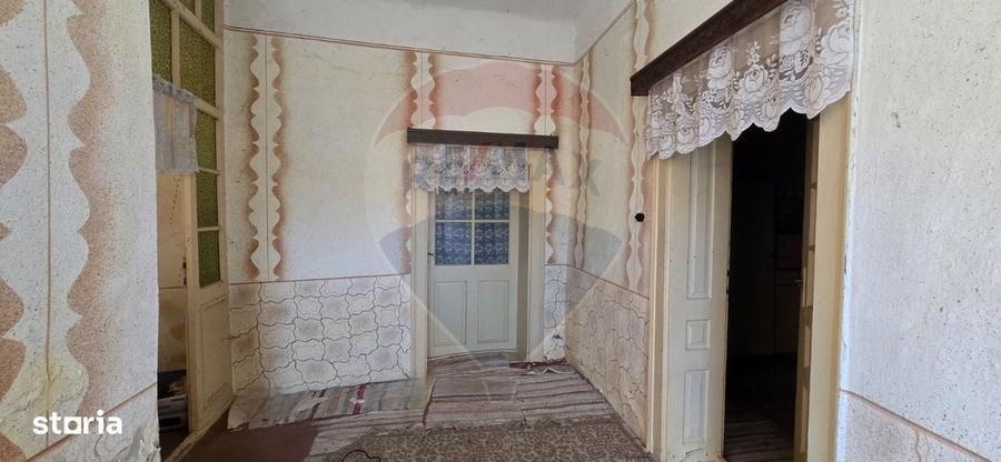 Casă cu 3 camere cu Teren 936 Mp în Socodor