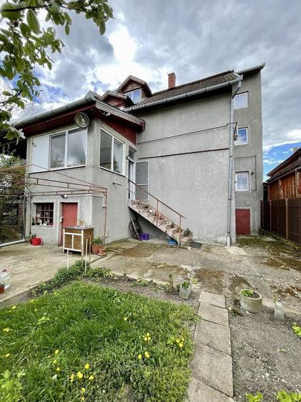 Casă cu 4 camere în Utvin