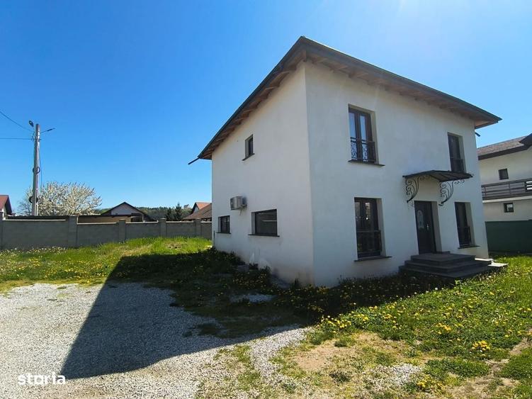 Casă cu 4 camere cu Teren 474 Mp în Șcheia
