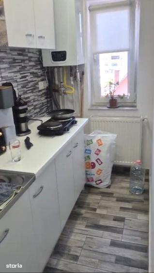 Garsonieră decomandată în Central