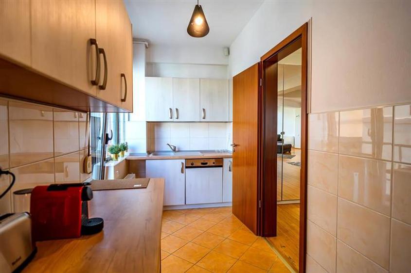 Apartament cu 2 camere decomandat, mobilat în Herăstrău