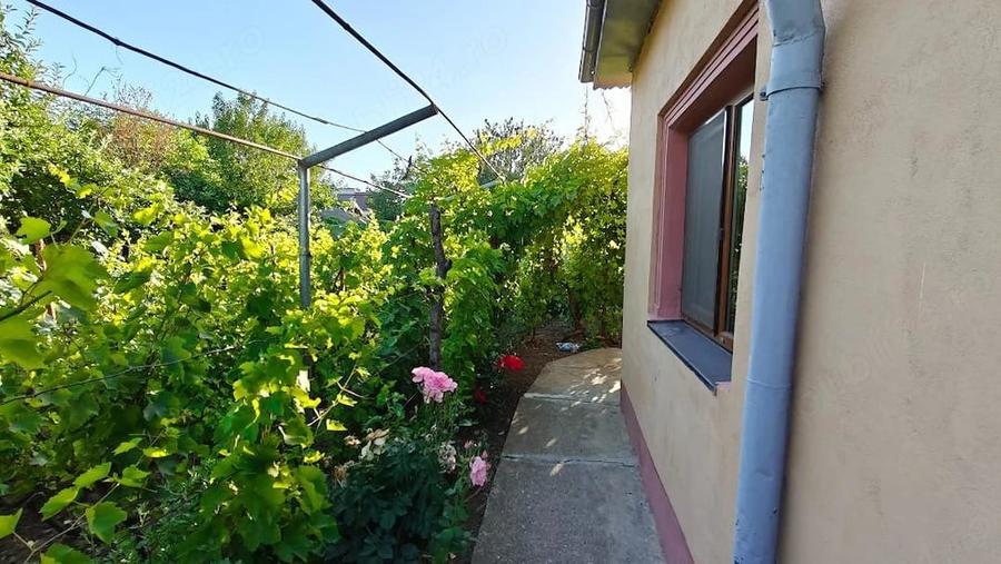 Casă cu 4 camere cu Teren 607 Mp în Central