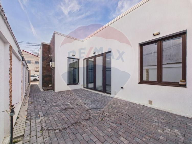 Casă individuală cu 3 camere cu Teren 153 Mp în Rahova