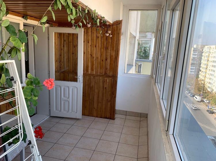 Apartament cu 4 camere în Pantelimon