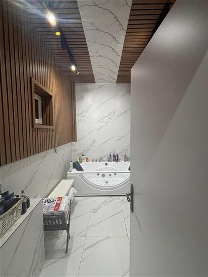 Casă individuală cu 3 camere cu Canalizare în Moșilor