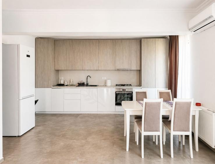 Apartament cu 3 camere decomandat, mobilat în Albert