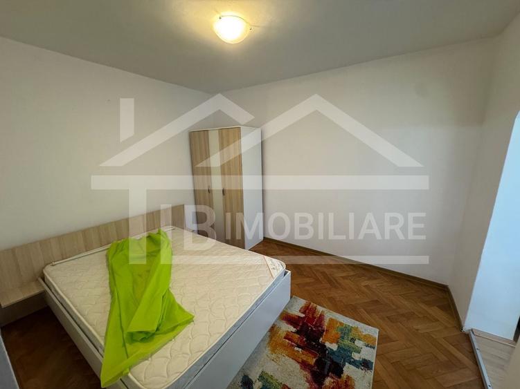 Apartament cu 3 camere semidecomandat în 7 Noiembrie