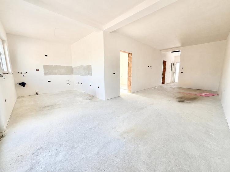Duplex cu 3 camere cu Canalizare în Moșnița Nouă