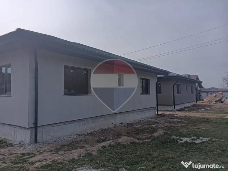 Casă cu 3 camere cu Teren 750 Mp în Central