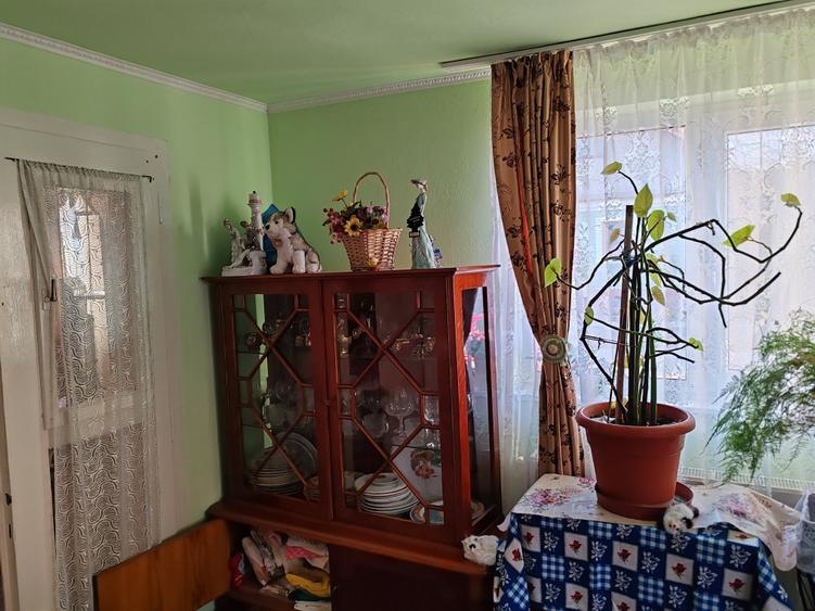 Casă individuală cu 5 camere cu Canalizare în Satu Nou