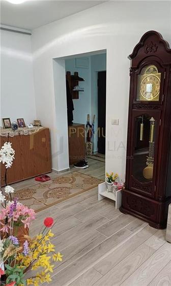 Apartament cu 3 camere semidecomandat în Chișoda
