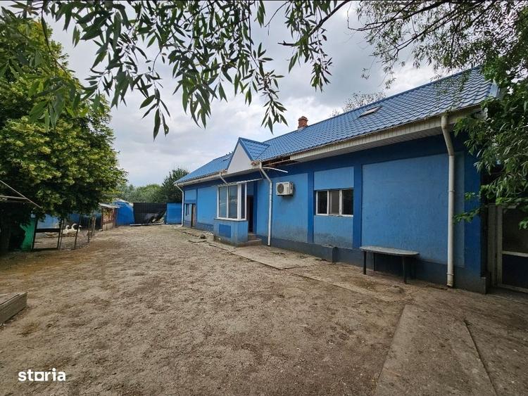 Casă cu 4 camere în Central