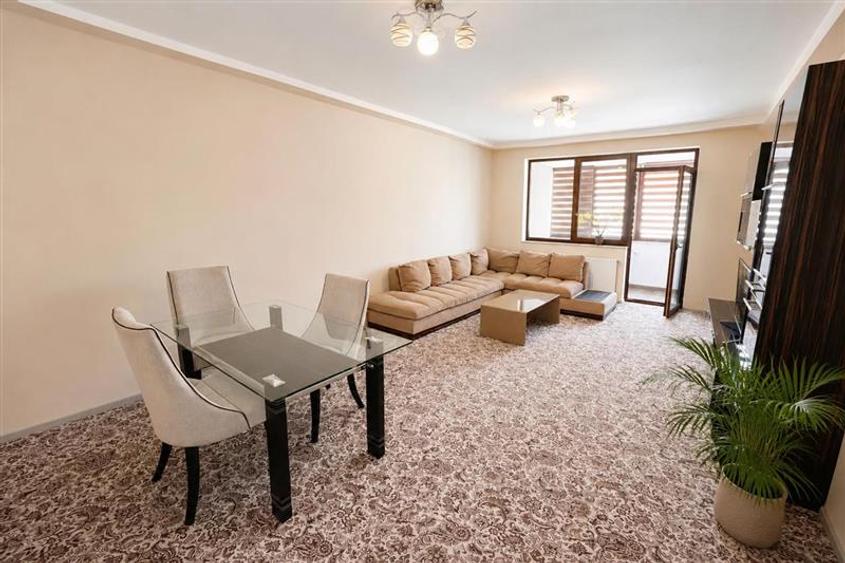 Apartament cu 2 camere decomandat, mobilat în Tractorul — fotografia 1