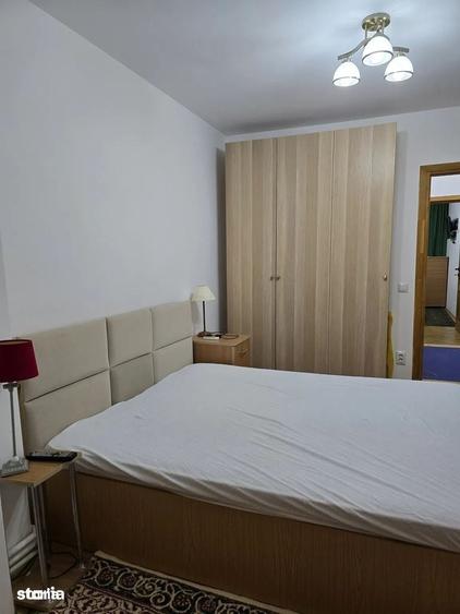 Apartament 3 camere de inchiriat metrou 1 Mai ideal pentru studenti - 1