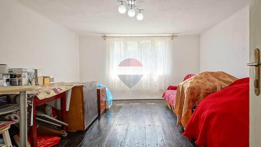 Casă individuală cu 3 camere cu Teren 178 Mp în Schei