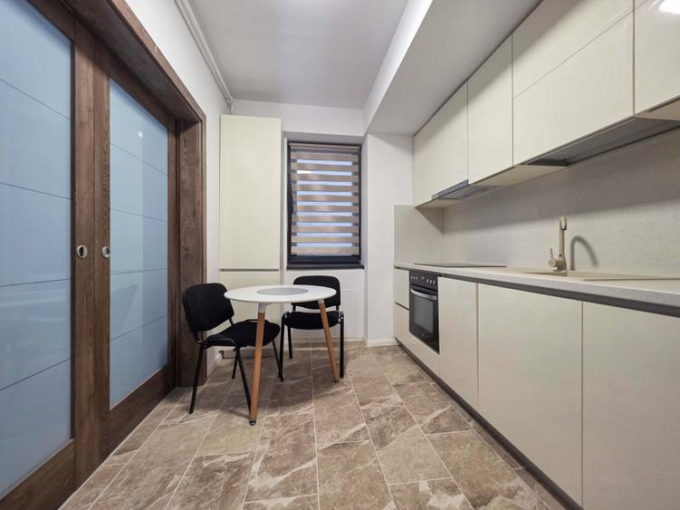 Apartament cu 2 camere decomandat, mobilat în P-ța Ovidiu