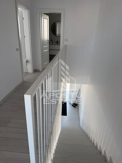 Duplex cu 4 camere cu Canalizare în Remetea Mare