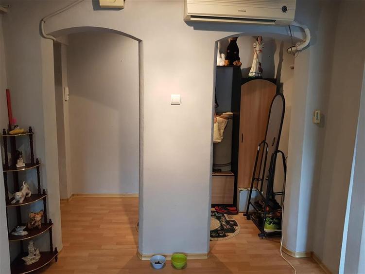 Apartament cu 2 camere decomandat în Radu Negru