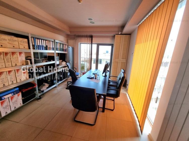 Birou, de 156 mp, în Romană