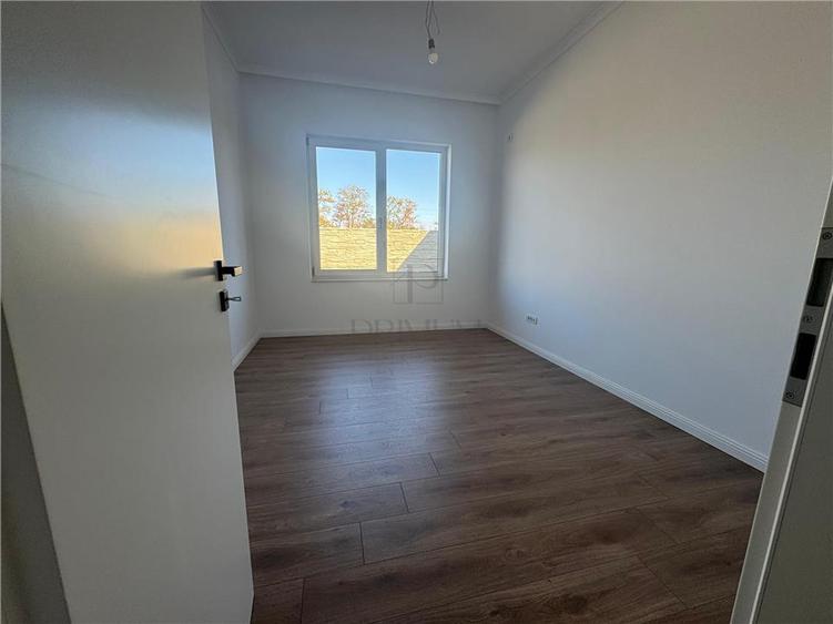 Duplex cu 3 camere cu Teren 320 Mp în Moșnița Nouă