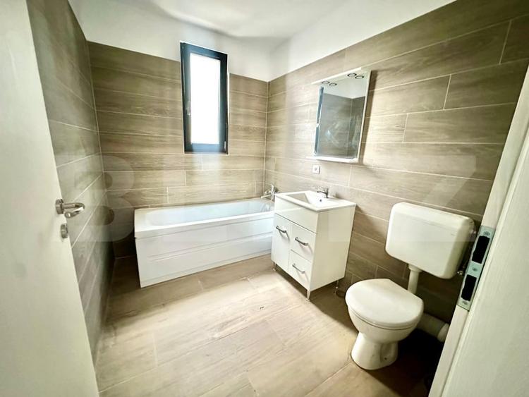 Apartament cu 3 camere decomandat în Cetate