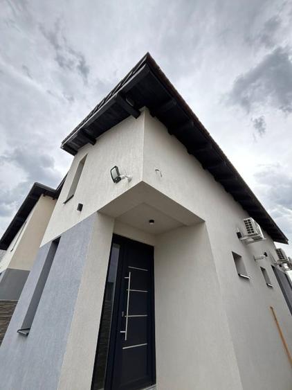 Duplex cu 4 camere cu Teren 388 Mp în Șag