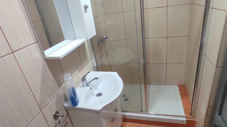 Garsonieră decomandată în Buziașului