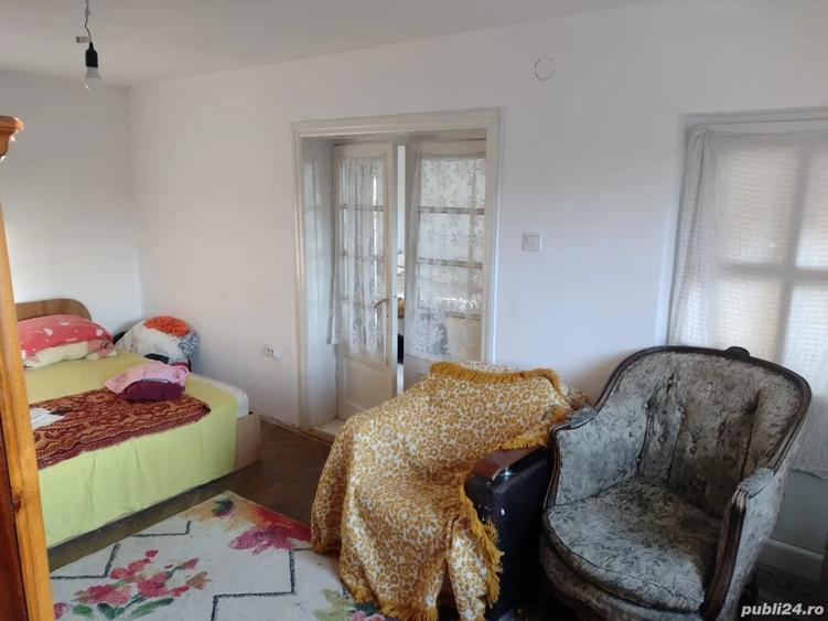Casă cu 6 camere cu Teren 1000 Mp în Bâldana