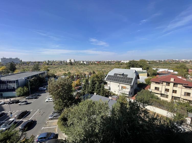 Apartament cu 3 camere decomandat, mobilat în Berceni