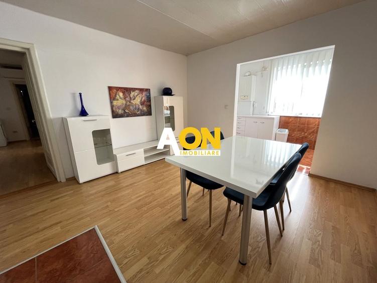 Apartament cu 3 camere decomandat, mobilat în Cetate — fotografia 1