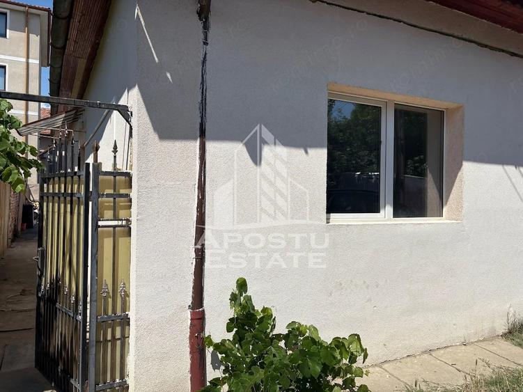 Garsonieră decomandată în Girocului