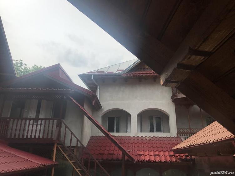 Casă cu 6 camere în Măgura