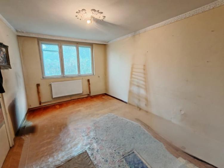 Apartament cu 3 camere decomandat în Țiglina 1
