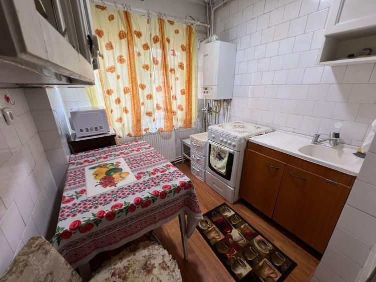 Apartament cu 3 camere, mobilat în Gară