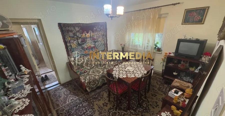 Apartament cu 3 camere nedecomandat, mobilat în Cetate